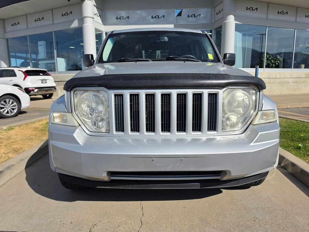 Used 2012 Jeep Liberty Sport AWD/4WD image 2