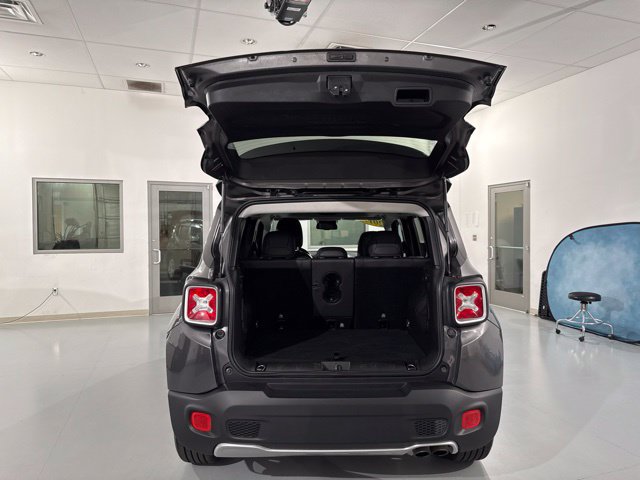 Used 2017 Jeep Renegade Limited FWD image 11