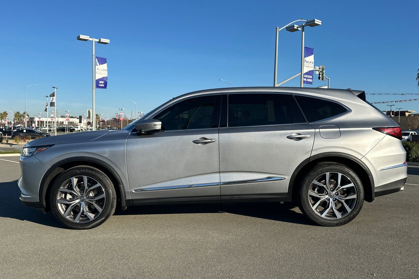 Used 2024 Acura MDX FWD w/ Technology Package image 8