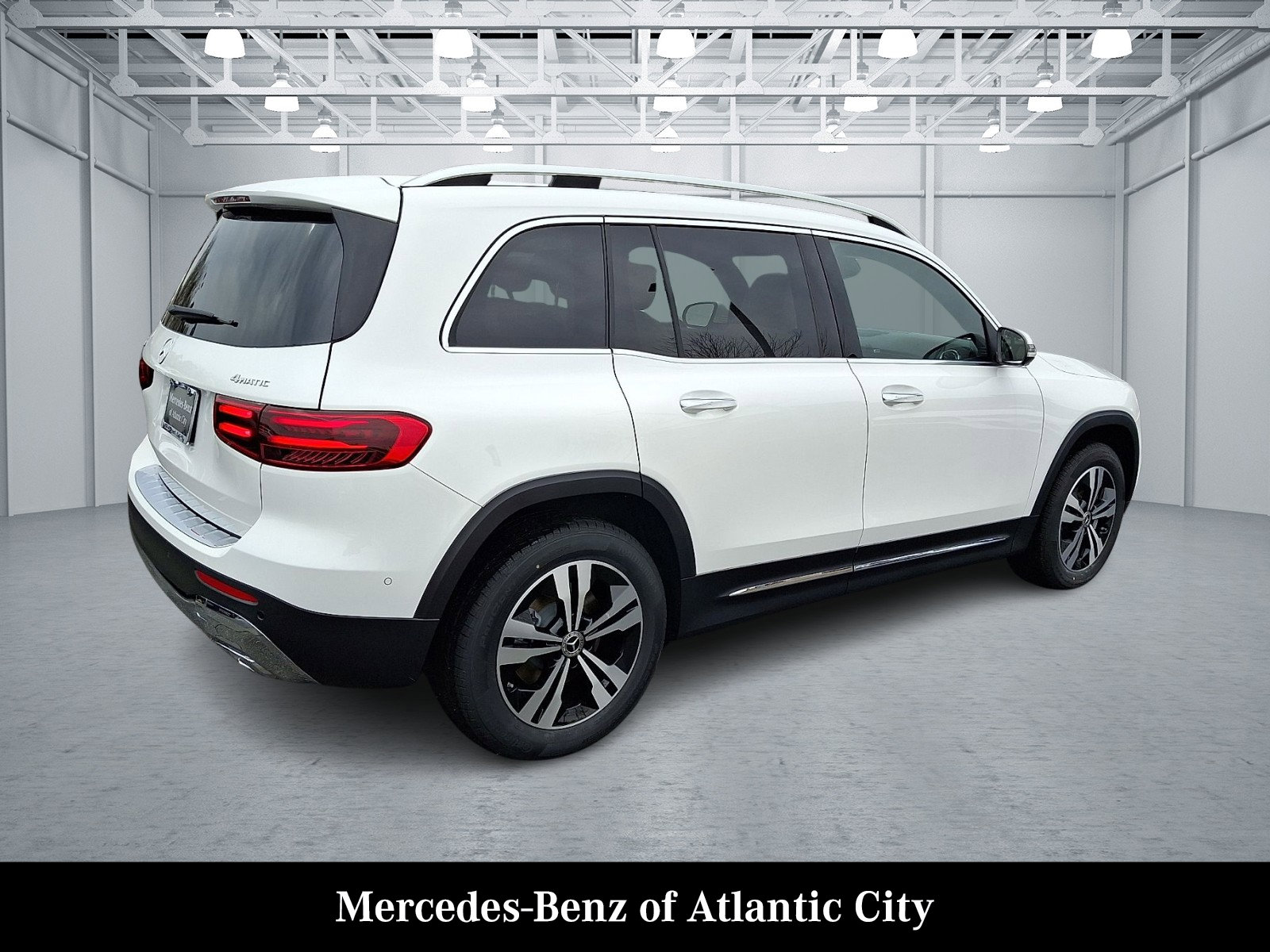 New 2026 Mercedes-Benz GLB 250 4MATIC image 4