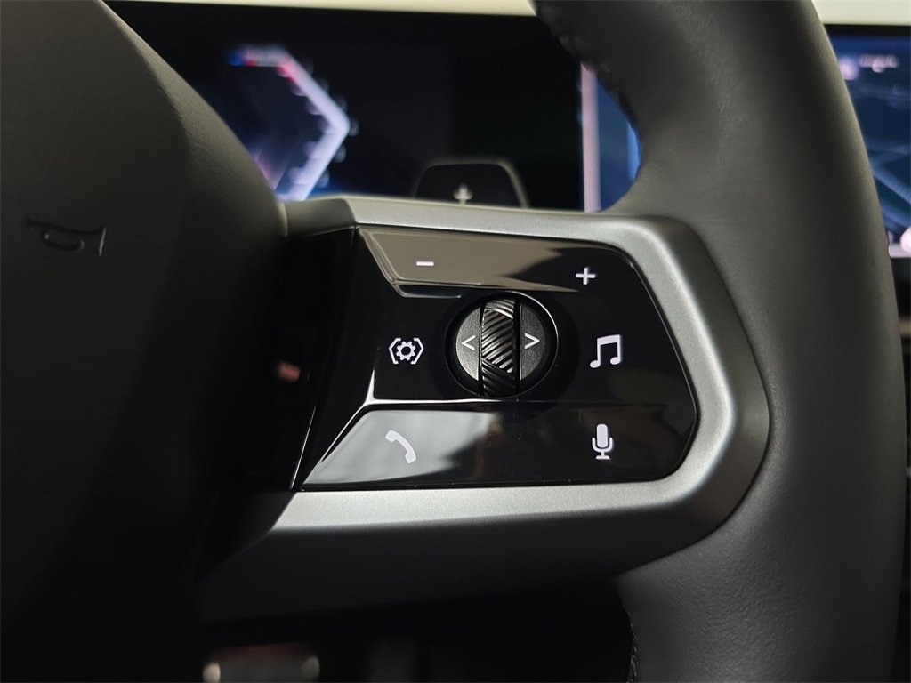 Used 2026 BMW 530i xDrive w/ M Sport Package image 21