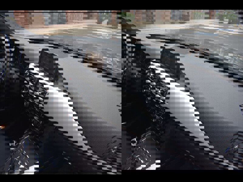 Used 2016 BMW 320i Sedan w/ Sport Package image 37