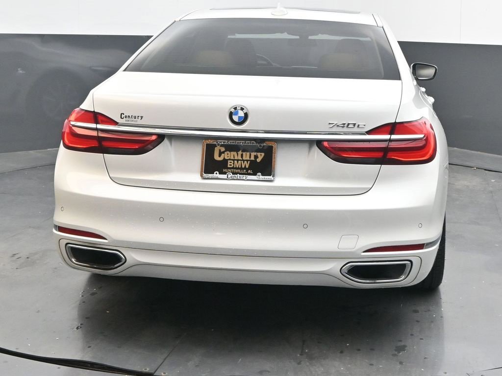 Used 2018 BMW 740e xDrive image 6
