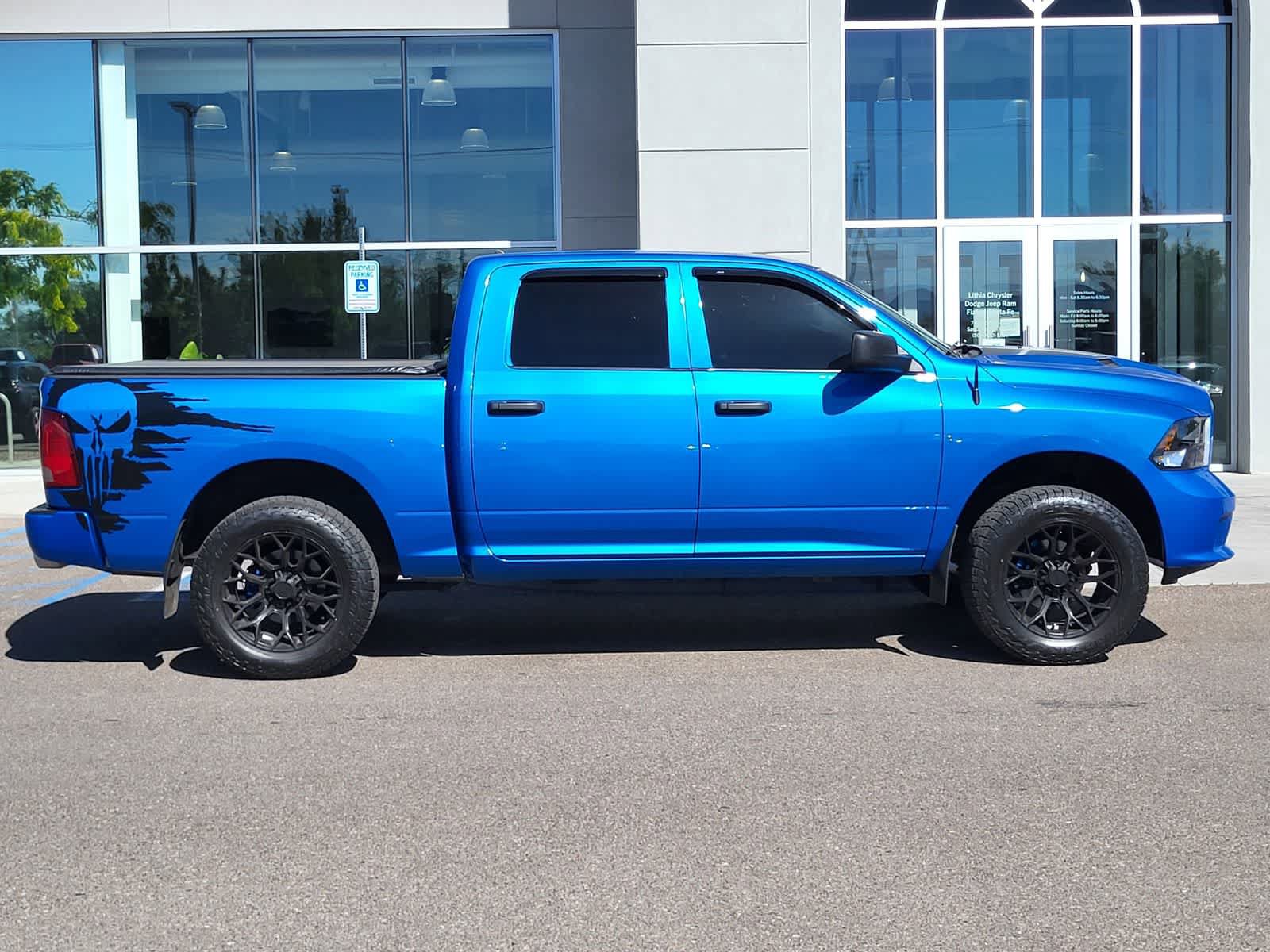 Used 2019 RAM 1500 Express w/ Express Value Package AWD/4WD image 4
