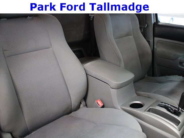 Used 2005 Toyota Tacoma PreRunner image 18