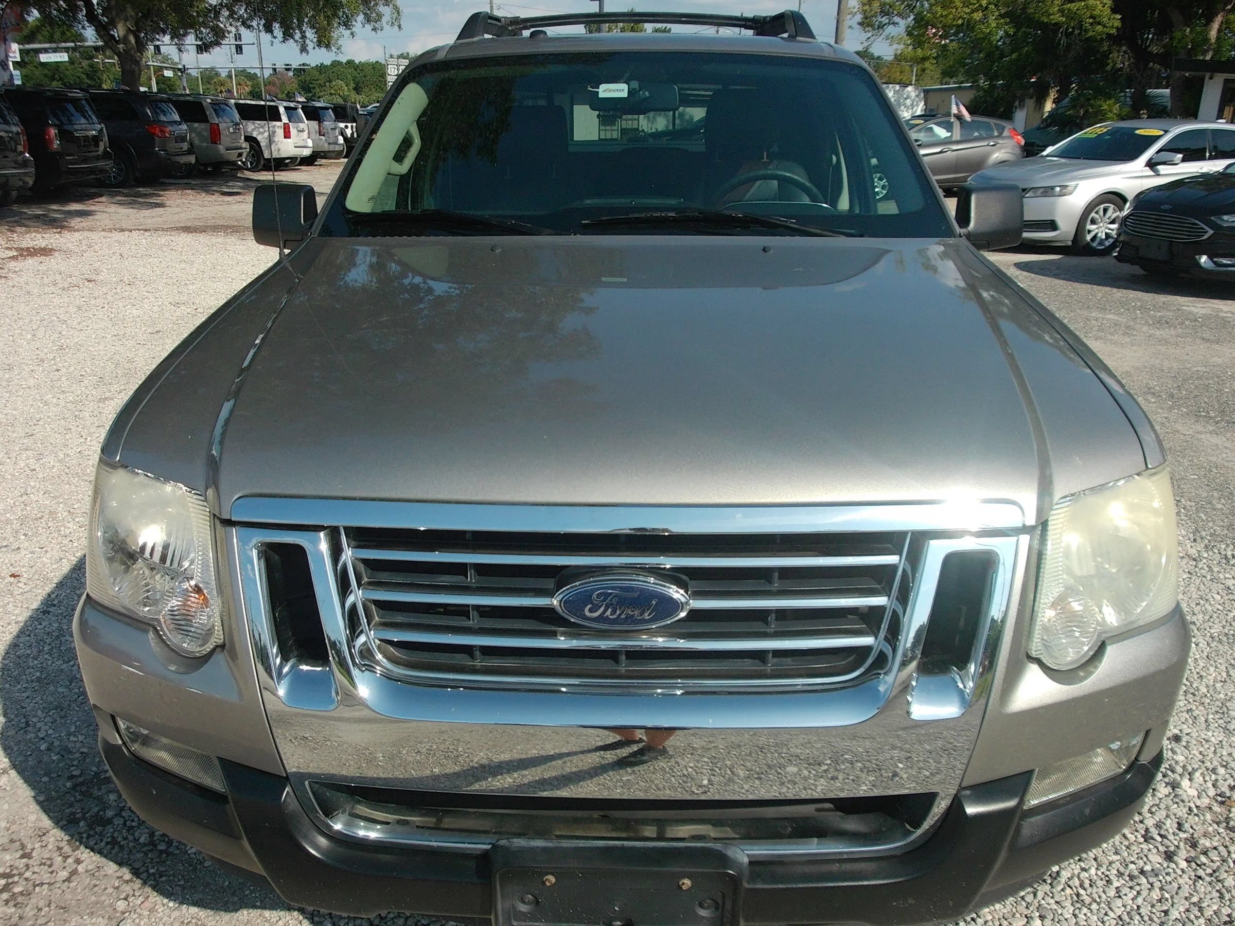 Used 2008 Ford Explorer Sport Trac XLT AWD/4WD image 2