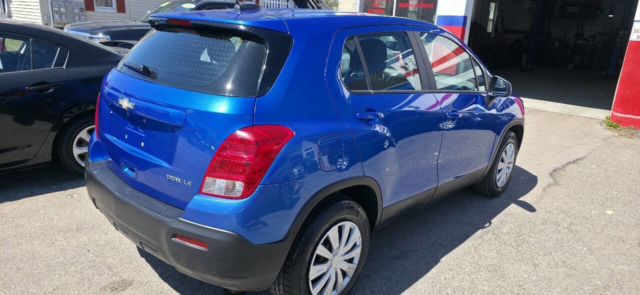 Used 2016 Chevrolet Trax LS FWD image 4