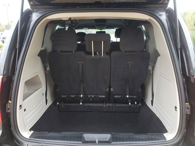 Used 2016 Dodge Grand Caravan SE FWD image 7