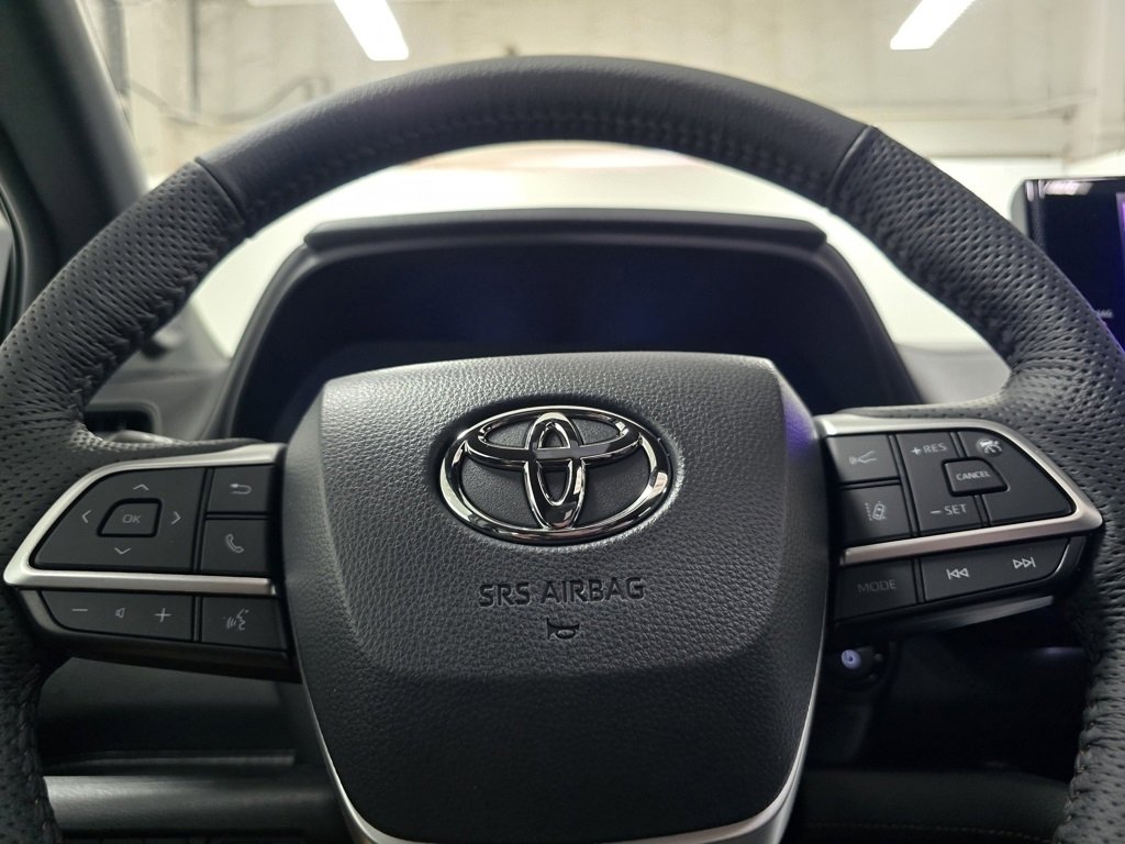 New 2026 Toyota Sienna Limited image 28