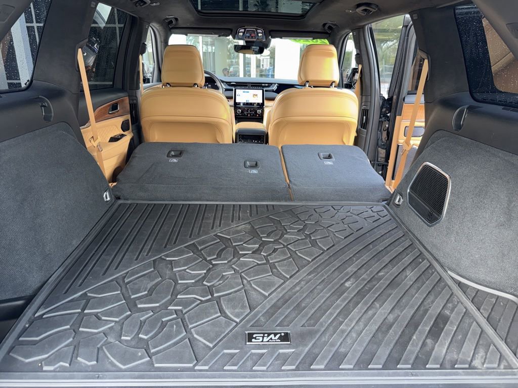 Used 2022 Jeep Grand Cherokee Summit image 23