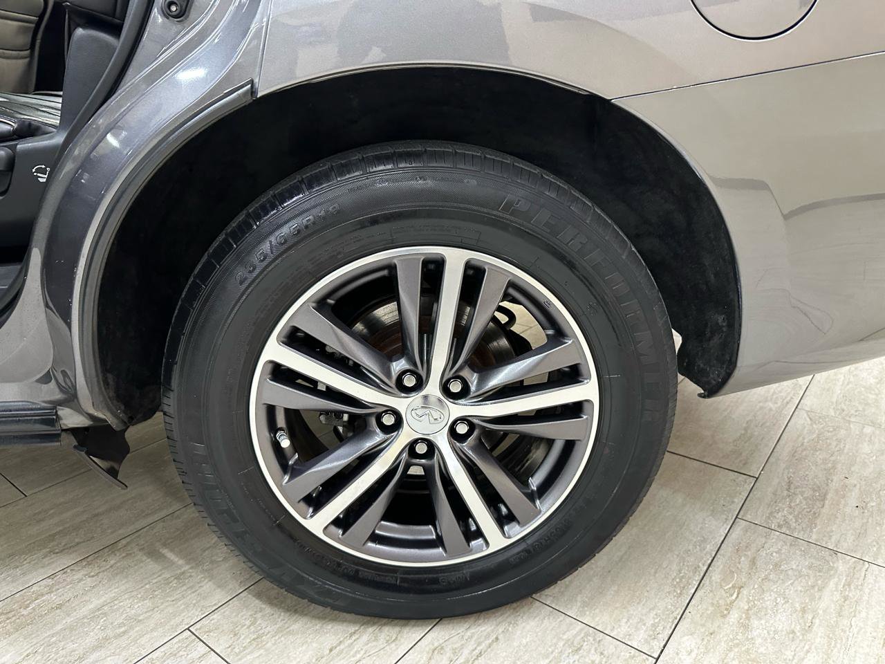 Used 2018 INFINITI QX60 Luxe AWD/4WD image 36