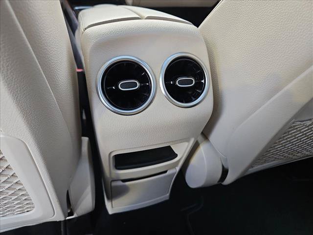 Used 2022 Mercedes-Benz GLB 250 4MATIC image 17