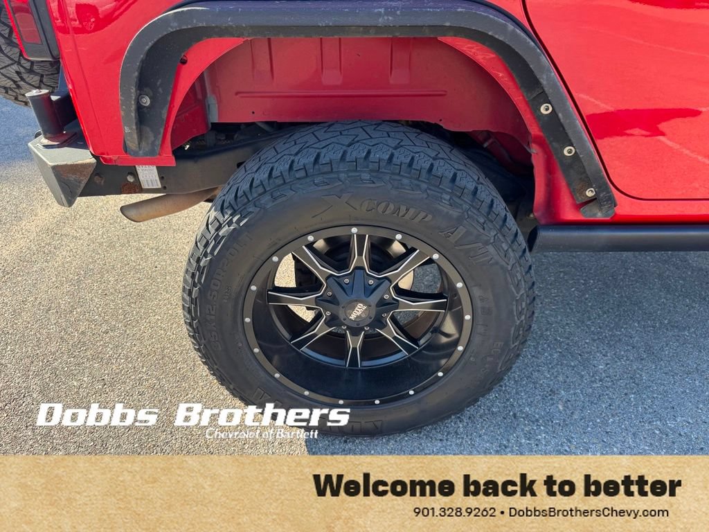 Used 2017 Jeep Wrangler Unlimited Rubicon w/ Connectivity Group AWD/4WD image 12