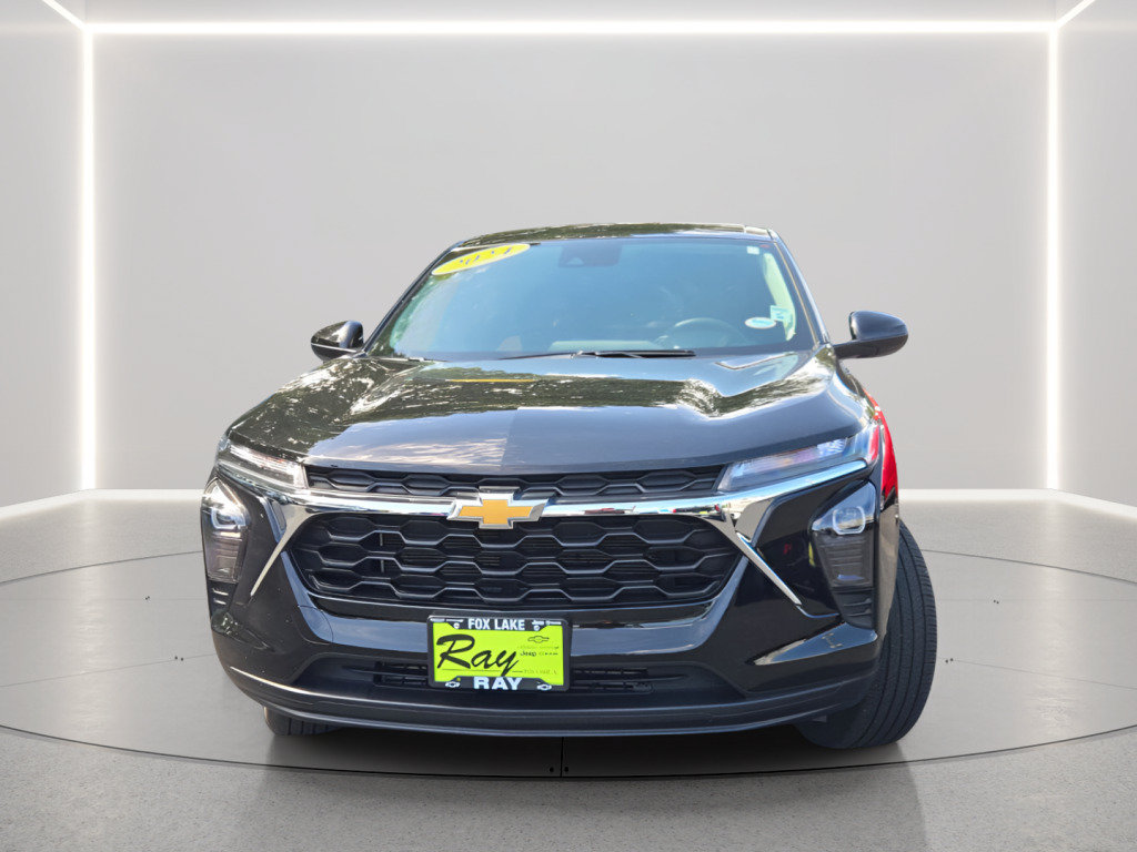 Certified 2024 Chevrolet Trax LS w/ LS Convenience Package FWD image 2