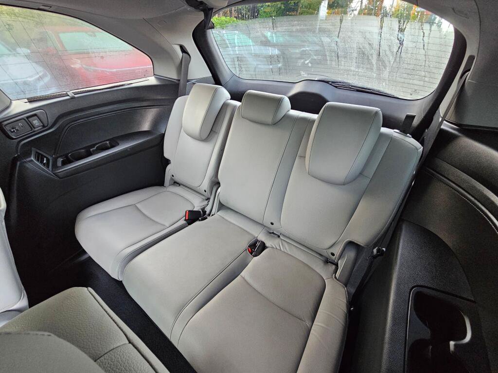 Certified 2022 Honda Odyssey Touring image 18