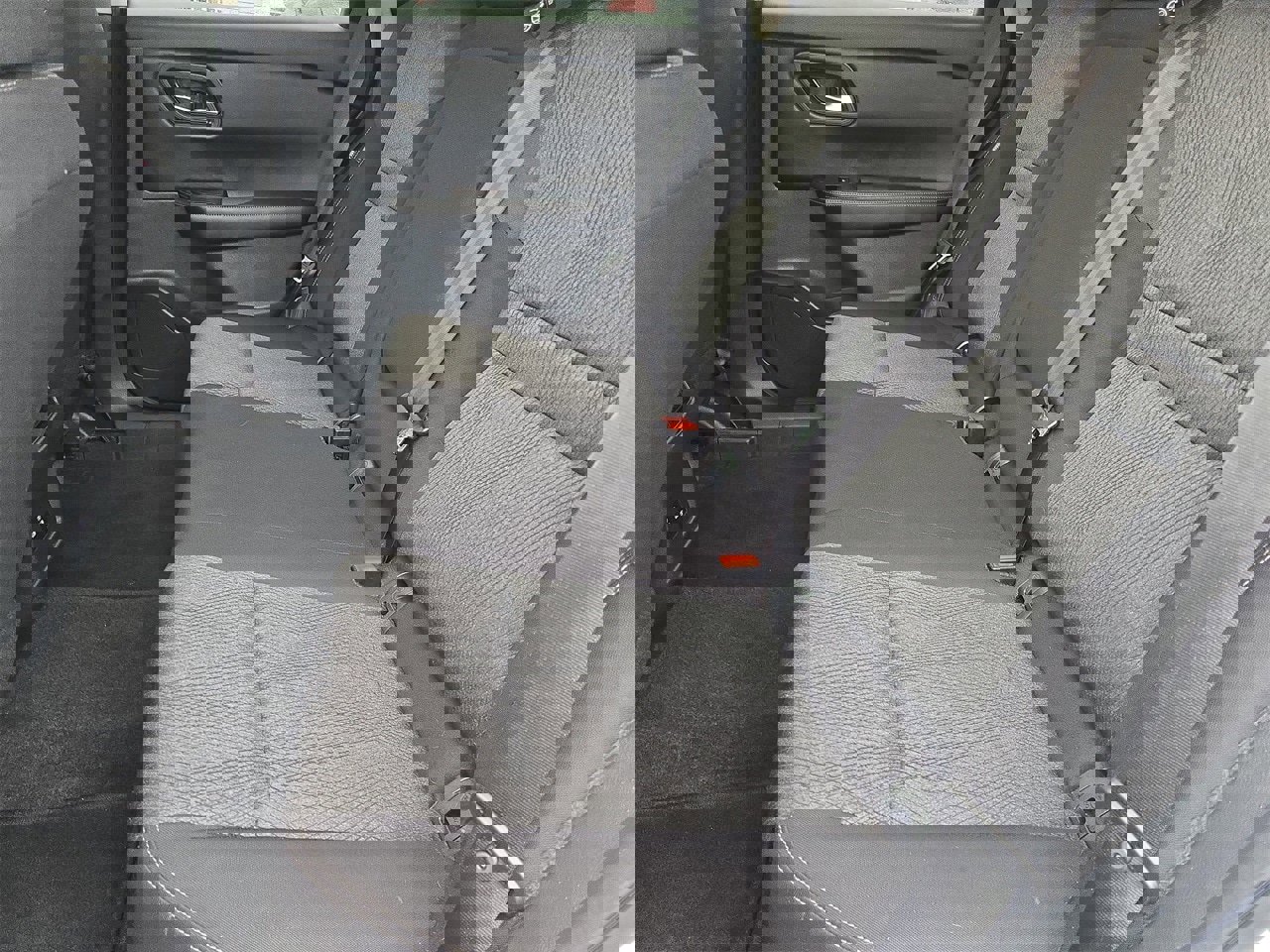 Used 2025 Nissan Rogue SV image 14