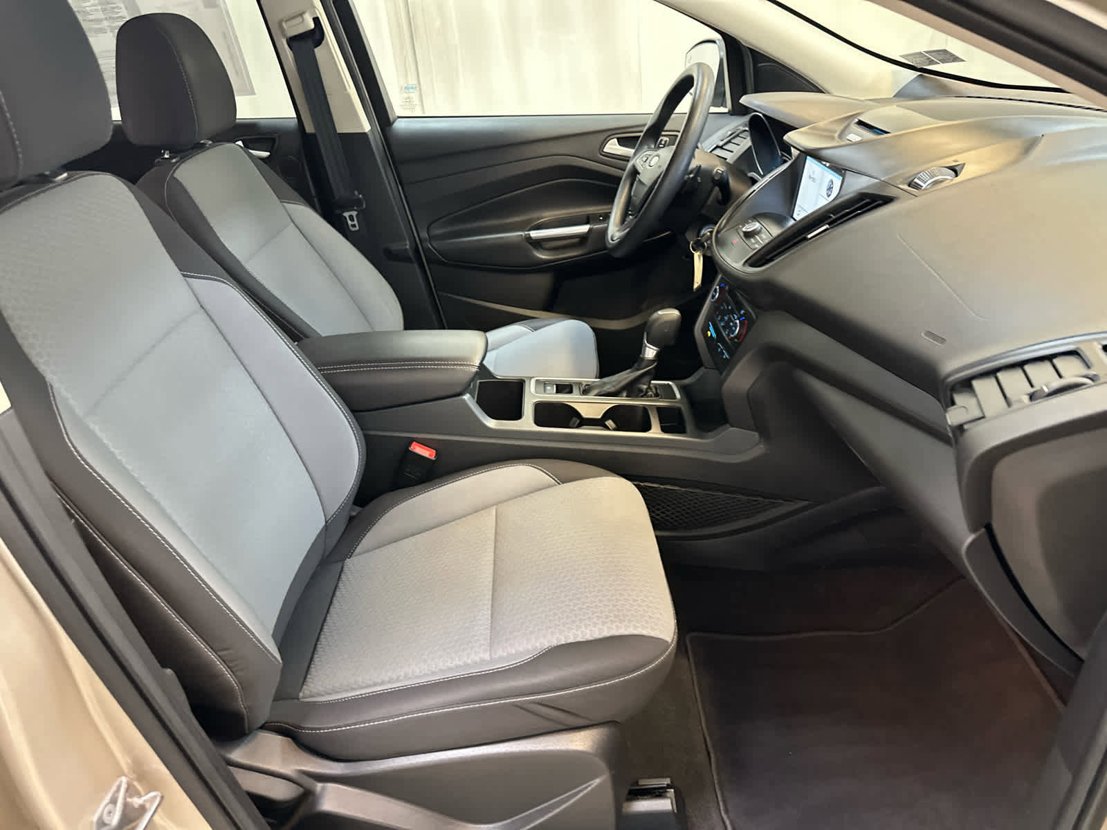 Used 2017 Ford Escape SE w/ Equipment Group 201A AWD/4WD image 14