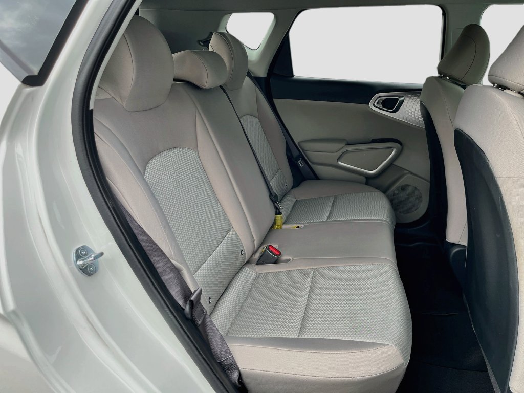 Certified 2025 Kia Soul LX w/ LX Technology Package FWD image 29
