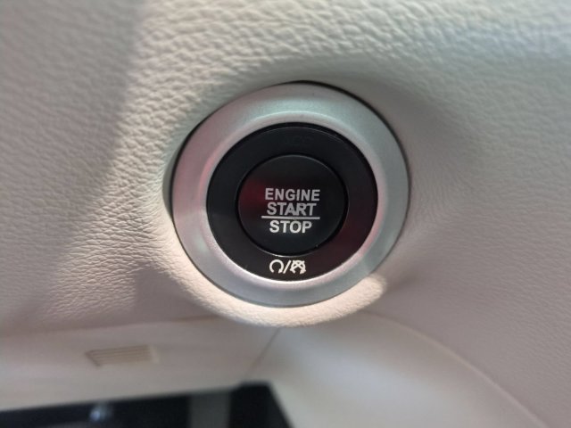 Used 2017 Chrysler Pacifica Touring-L Plus FWD image 21