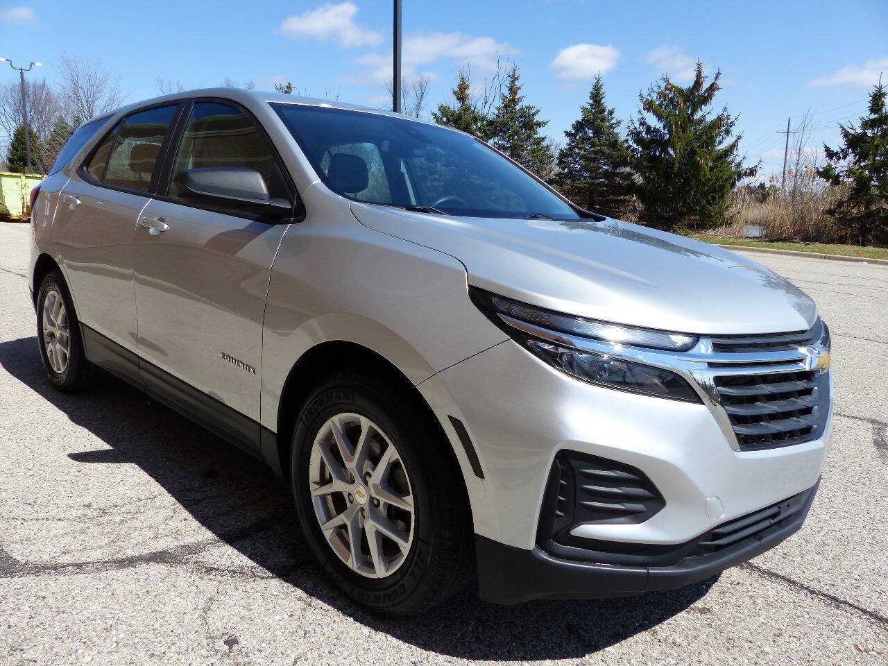 Used 2022 Chevrolet Equinox LS FWD image 11