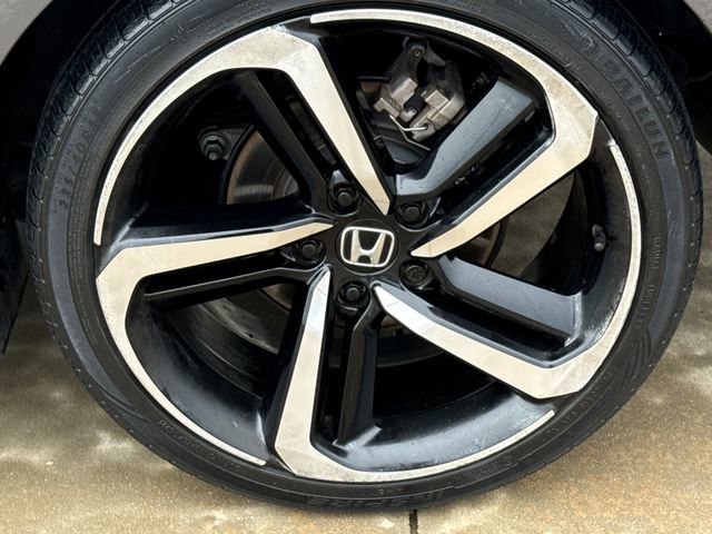 Used 2018 Honda Accord Sport image 9