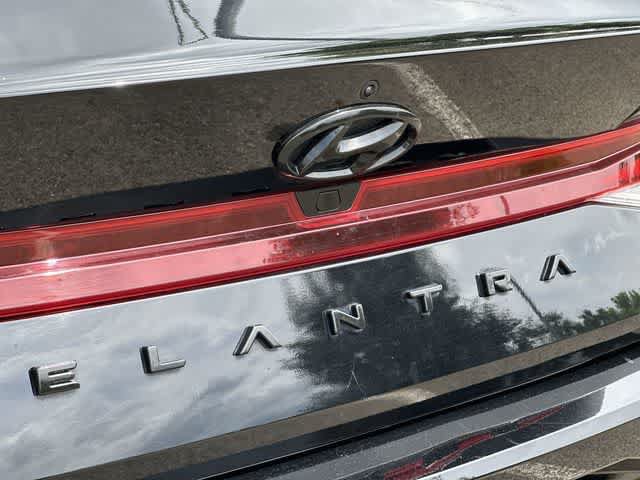 Used 2023 Hyundai Elantra SEL w/ Convenience Package FWD image 27