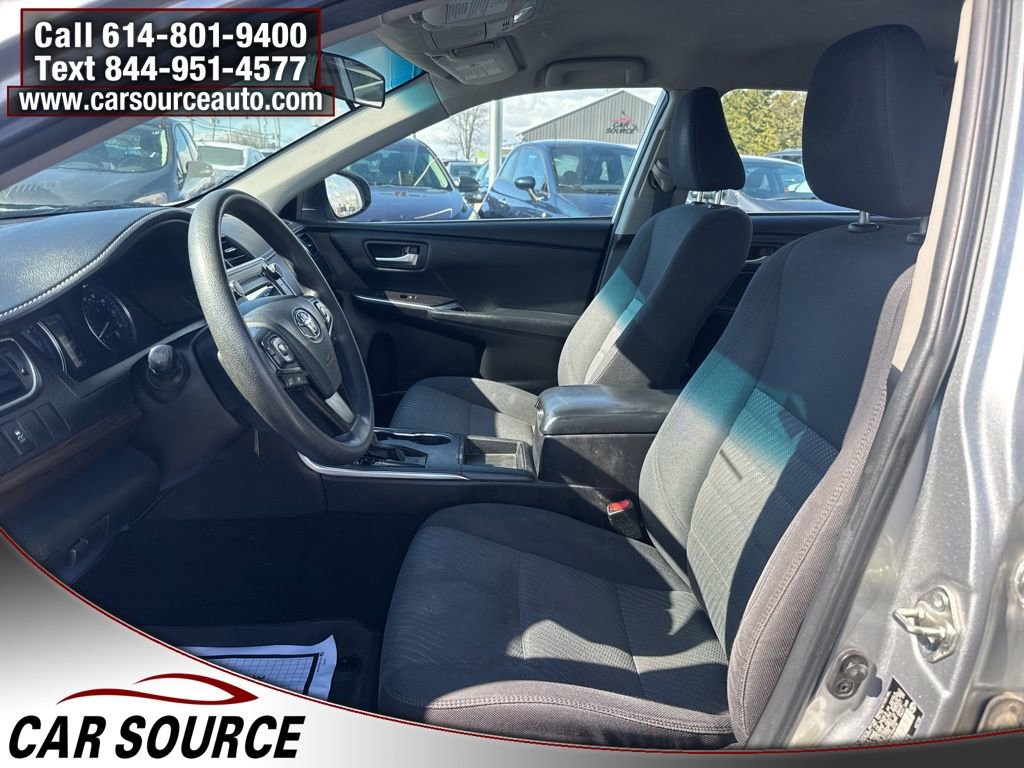 Used 2016 Toyota Camry LE image 7
