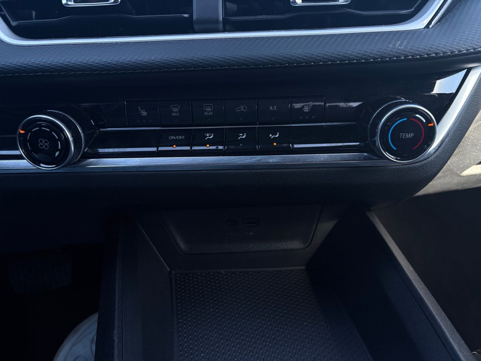 Used 2025 Chevrolet Equinox LT image 14