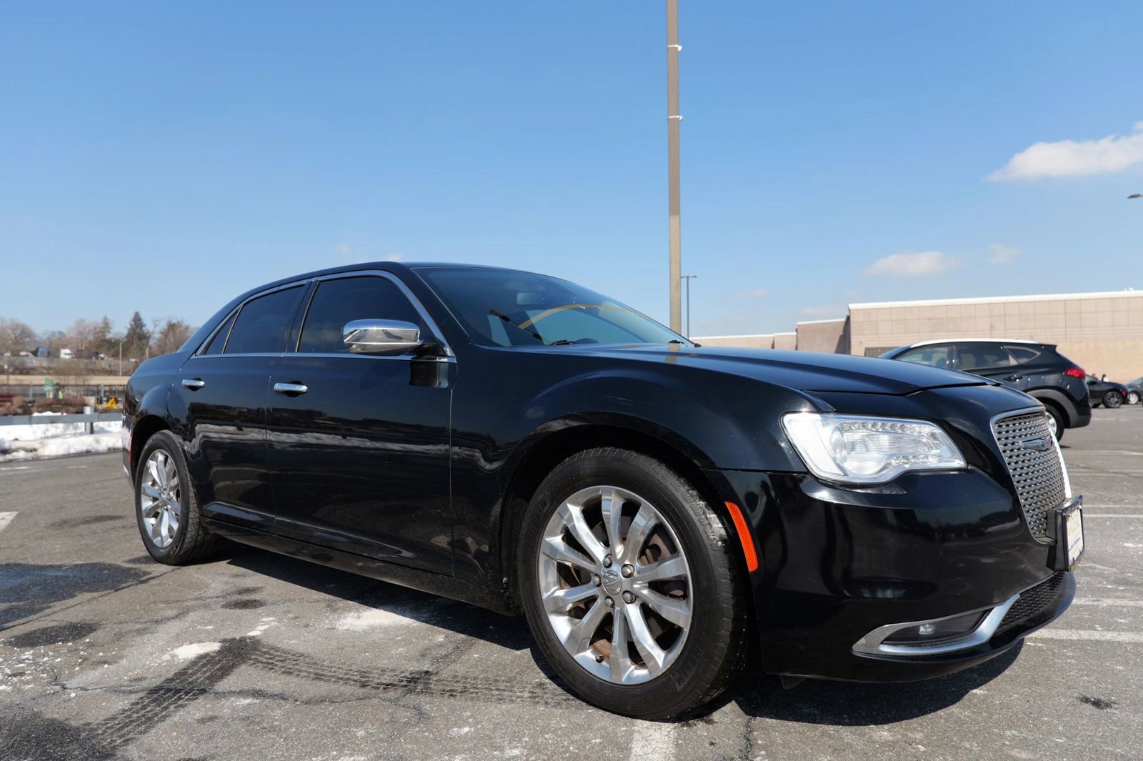 Used 2018 Chrysler 300 Limited image 12