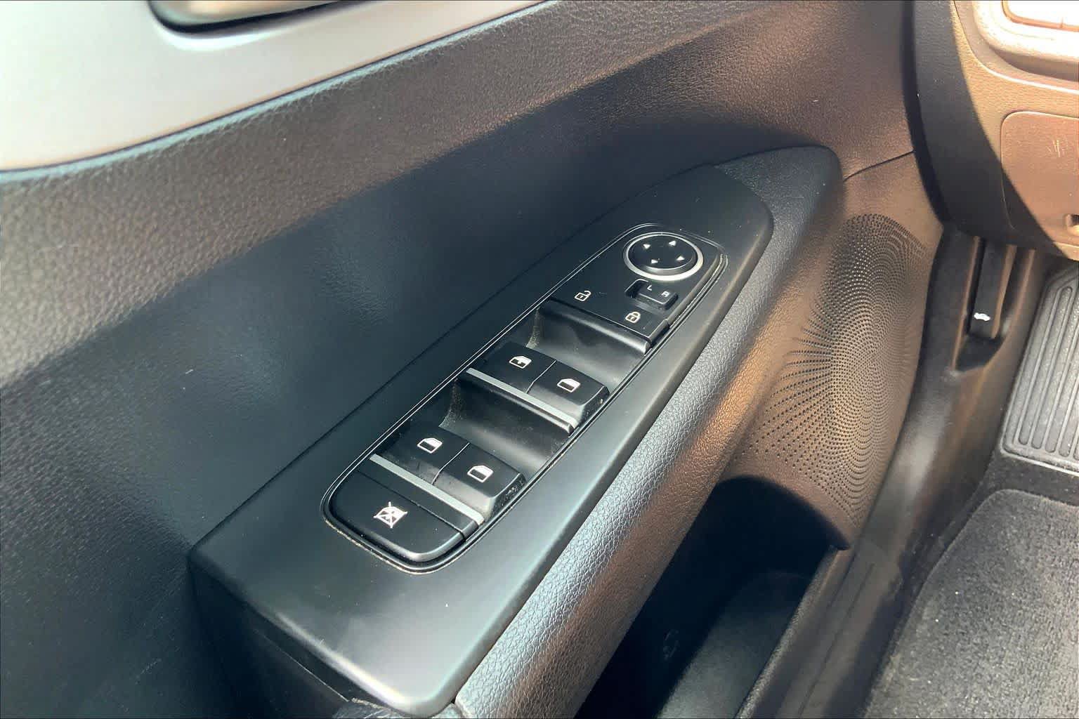Used 2022 Kia Forte LXS FWD image 32