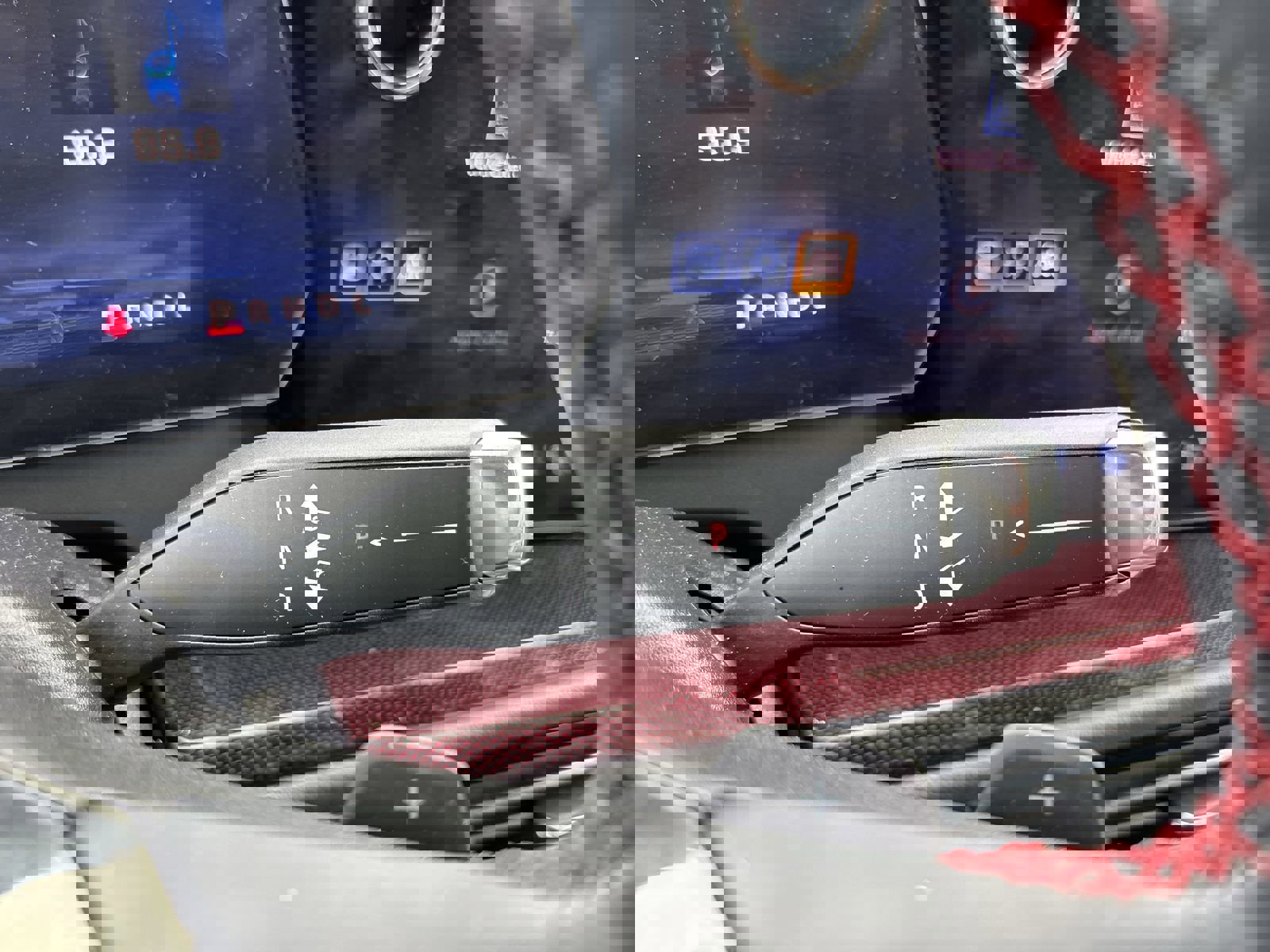 Used 2024 Chevrolet Traverse RS image 22