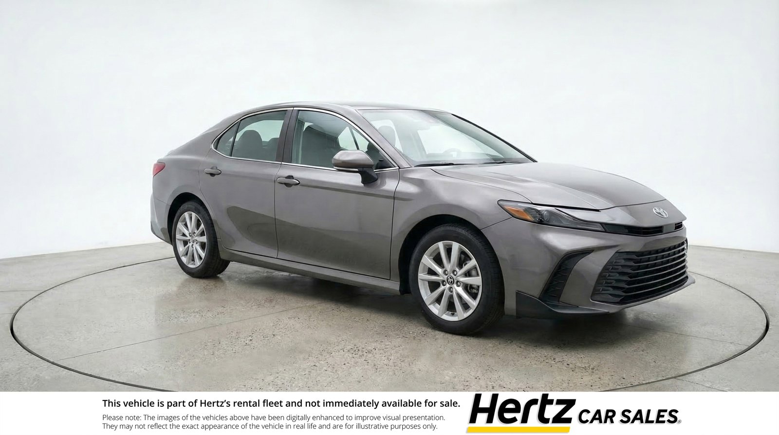 Used 2025 Toyota Camry LE image 1