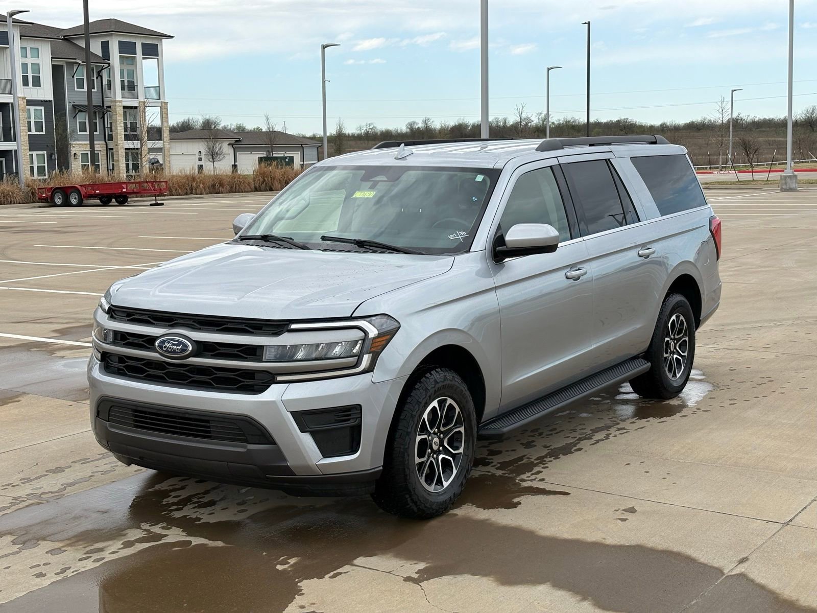 Used 2024 Ford Expedition Max XLT image 14