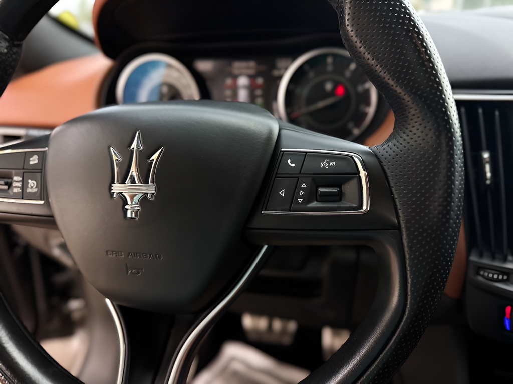 Used 2022 Maserati Levante GT AWD/4WD image 12