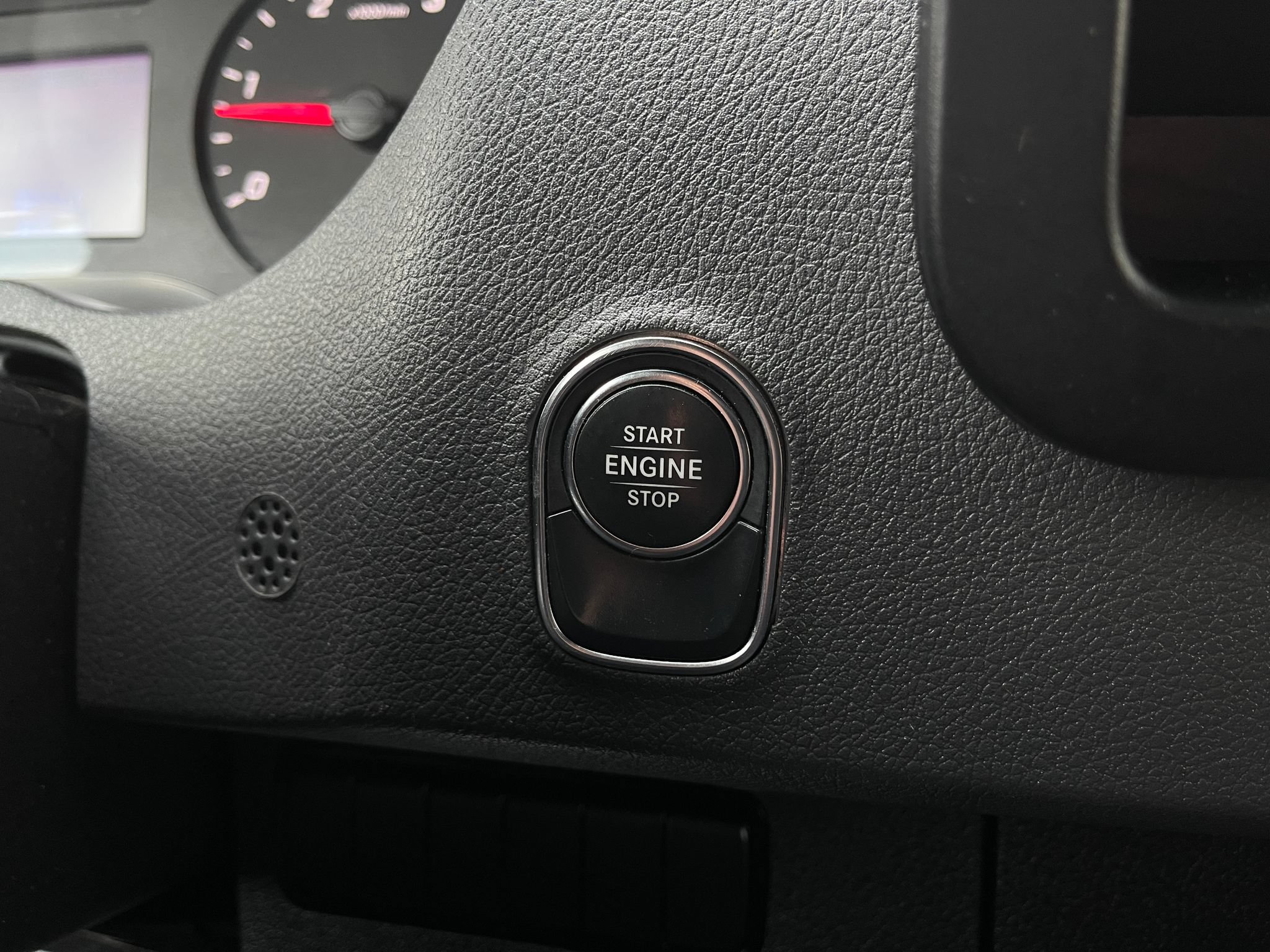 Used 2020 Mercedes-Benz Sprinter 2500 image 16