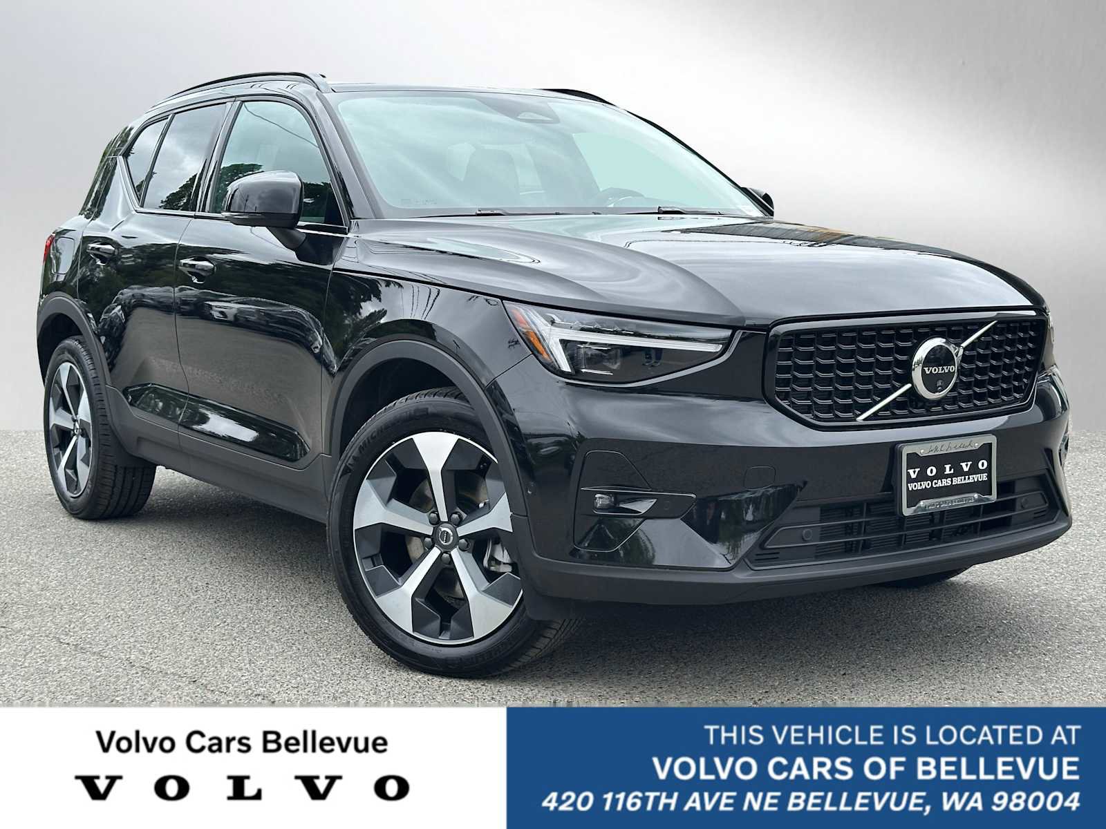 Used 2025 Volvo XC40 B5 Plus w/ Protection Package Premier AWD/4WD image 1