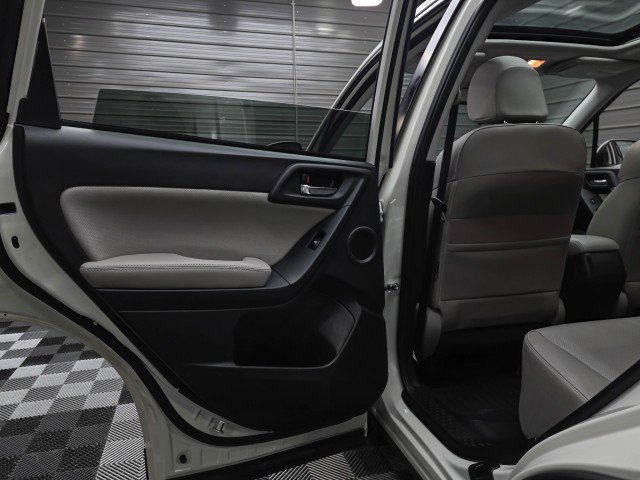 Used 2015 Subaru Forester 2.5i Limited AWD/4WD image 35