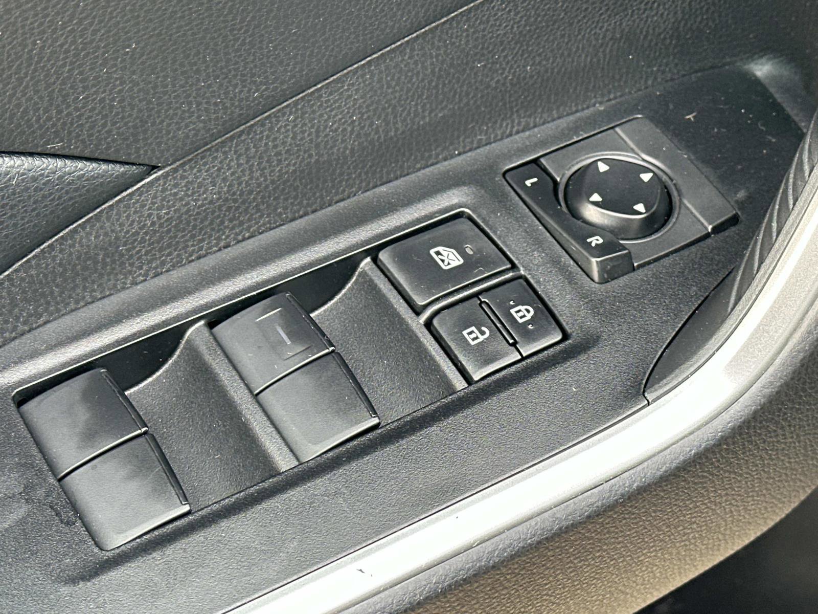 Used 2020 Toyota RAV4 LE image 17