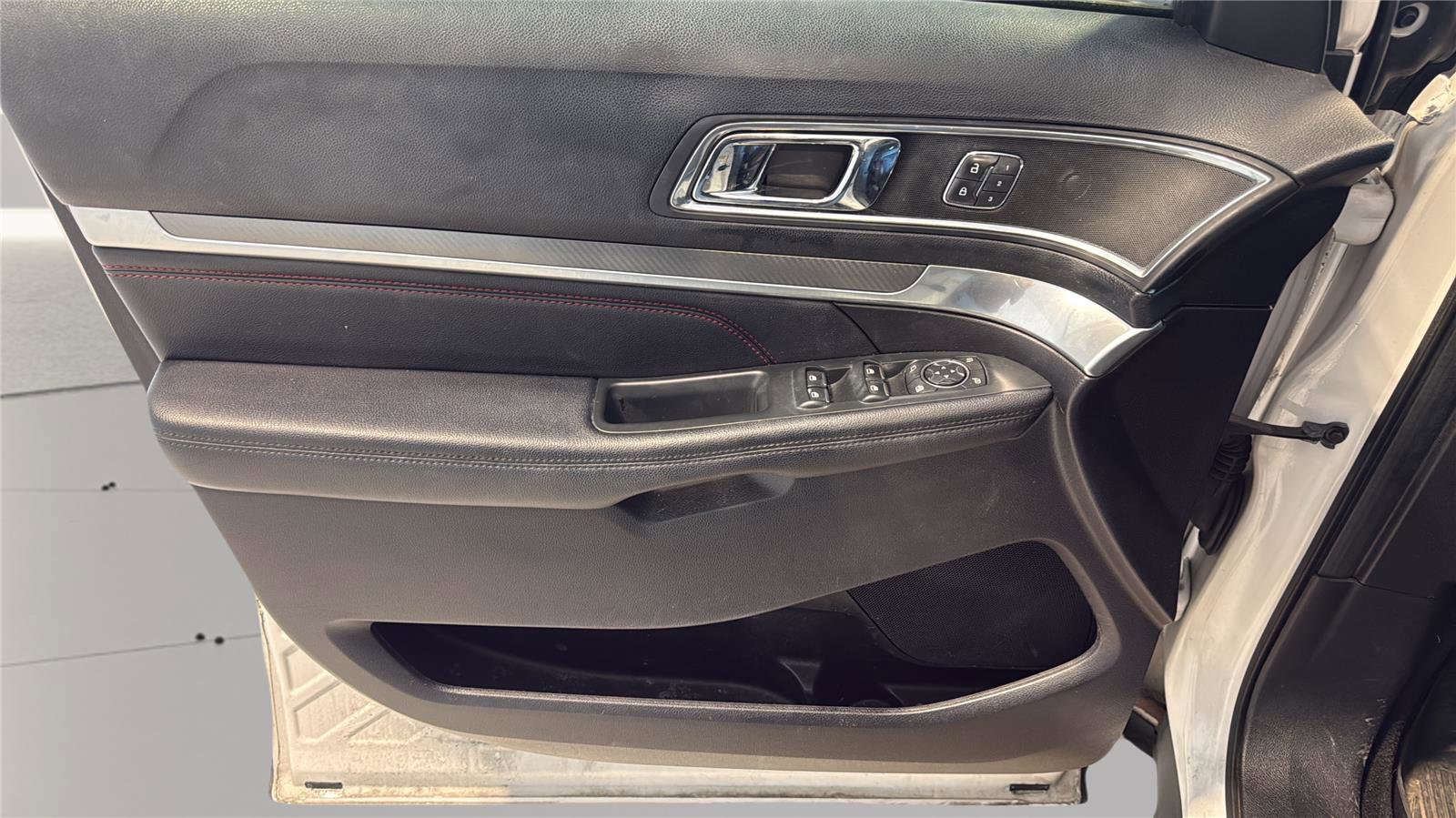 Used 2018 Ford Explorer Sport w/ Equipment Group 401A image 20