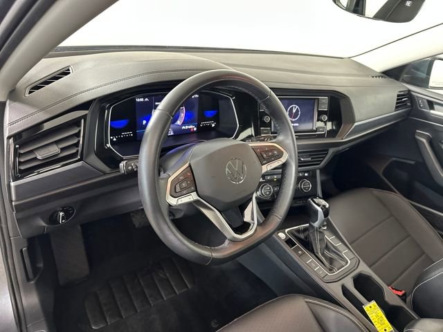 Used 2023 Volkswagen Jetta SE image 13