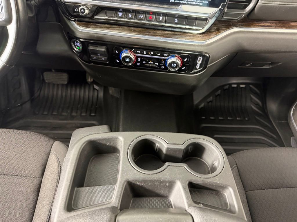 Used 2024 GMC Sierra 3500 SLE w/ SLE Convenience Package image 17