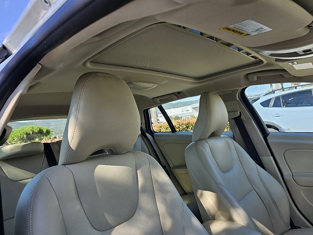 Used 2015 Volvo V60 T5 Premier w/ Protection Package image 6