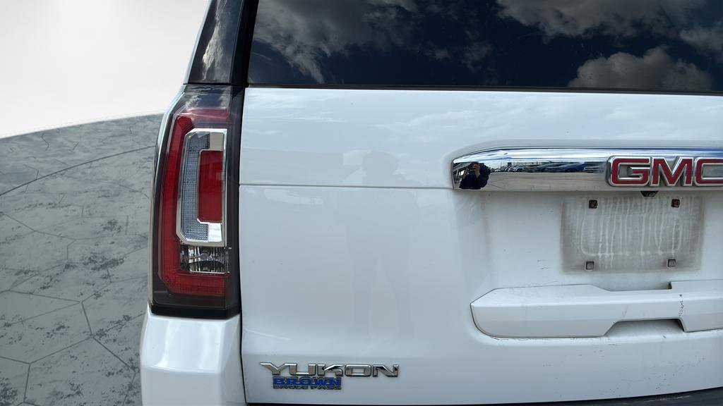 Used 2016 GMC Yukon Denali w/ Open Road Package image 30