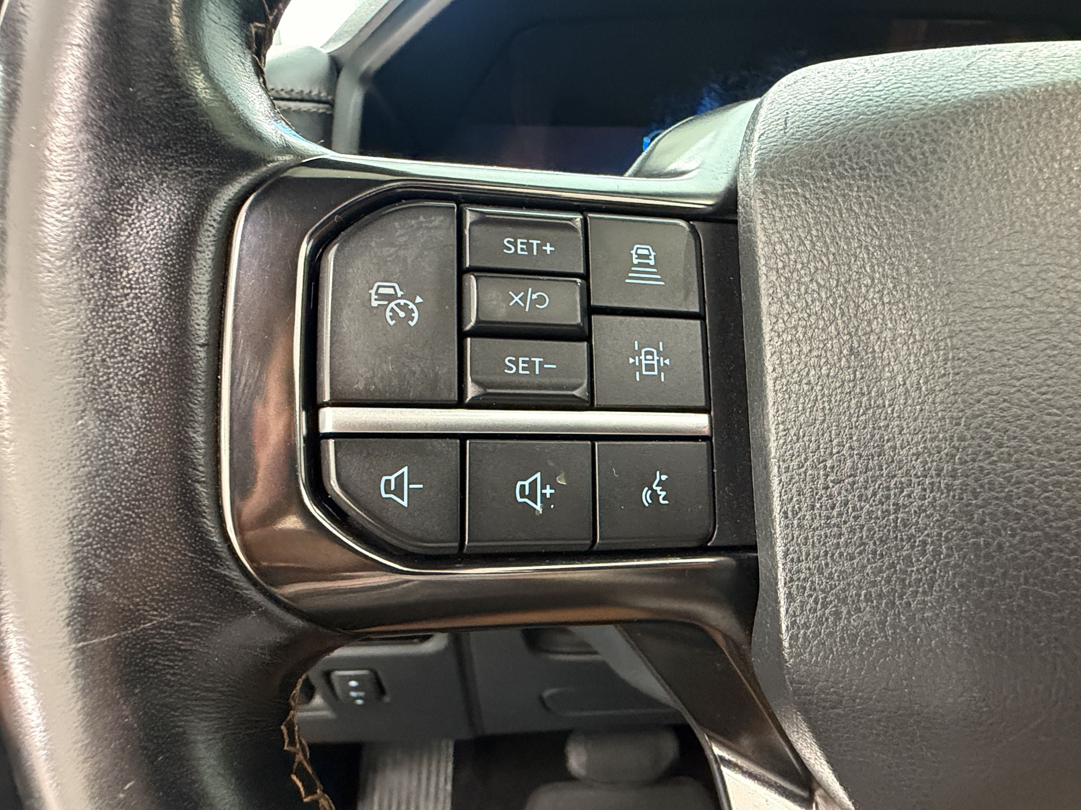 Used 2023 Ford Expedition Platinum AWD/4WD image 19