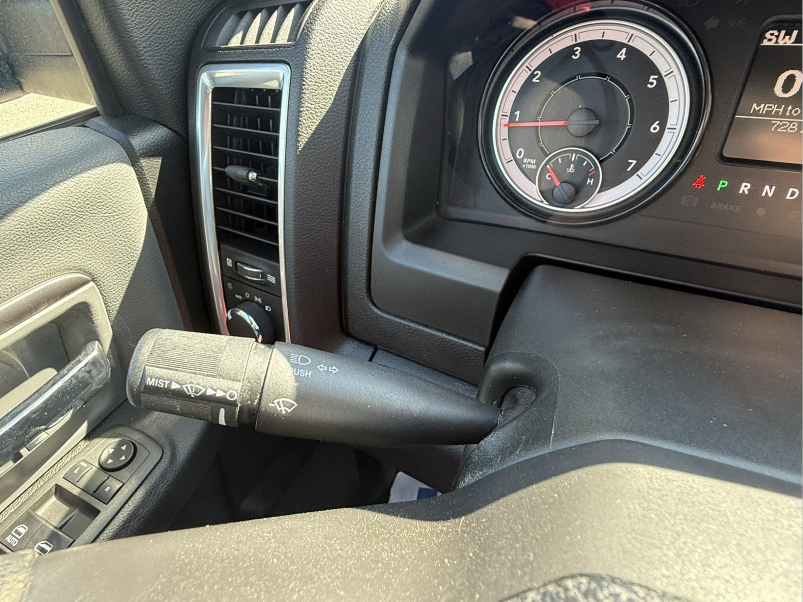 Used 2022 RAM 1500 Classic SLT RWD image 20