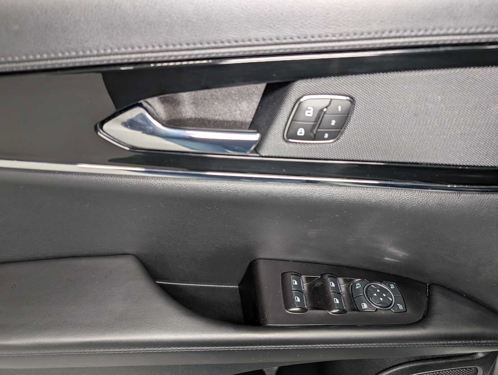 Certified 2023 Lincoln Nautilus AWD w/ Premium Package image 38