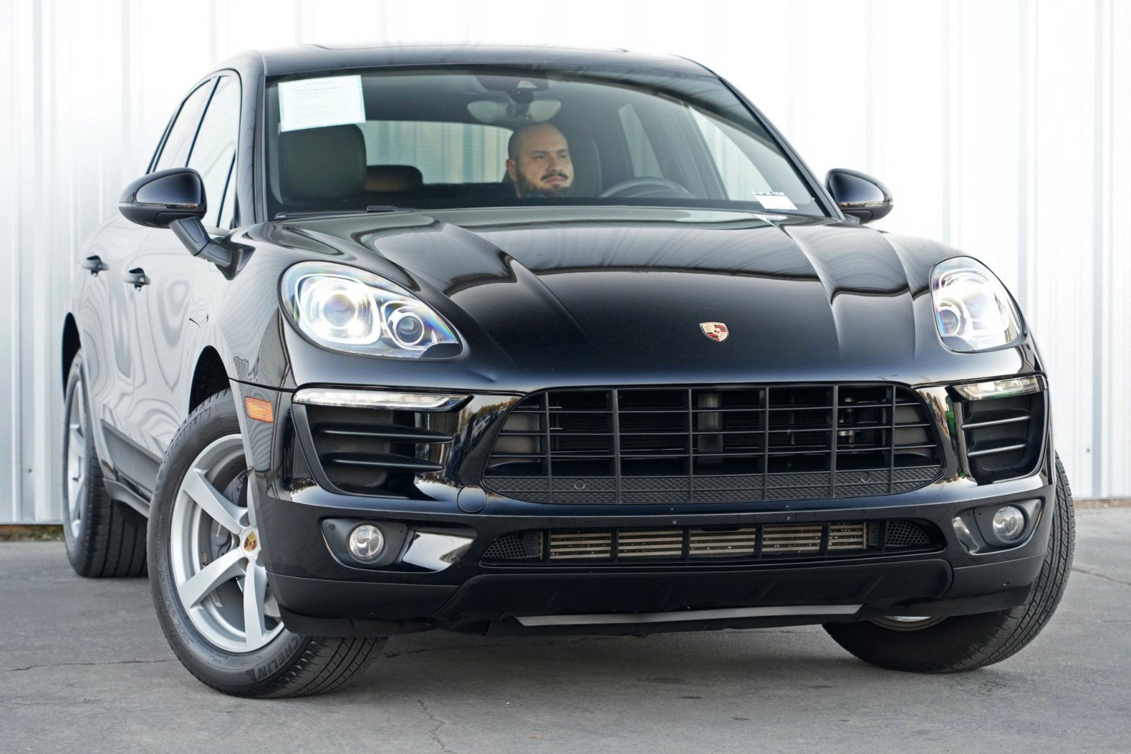 Used 2018 Porsche Macan image 2