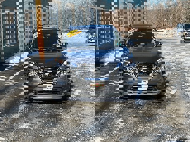 Used 2023 Nissan Rogue SV w/ SV Premium Package image 4