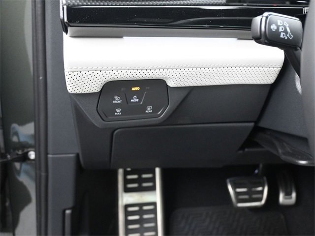 New 2025 Volkswagen Atlas Cross Sport SEL Premium R-Line image 20