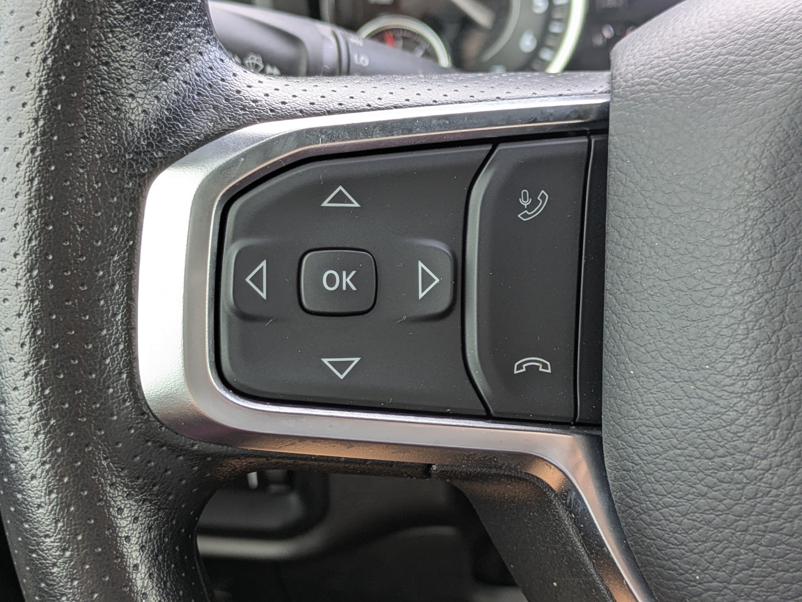Used 2025 RAM 1500 Warlock AWD/4WD image 21